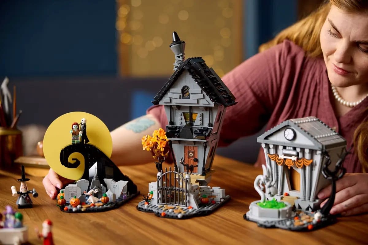 Have a Haunted Holiday this Christmas with These Spooky Collectibles
