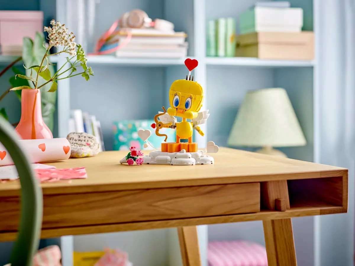 Tweety Bird Comes to LEGO with New Valentine's Looney Tunes Set 