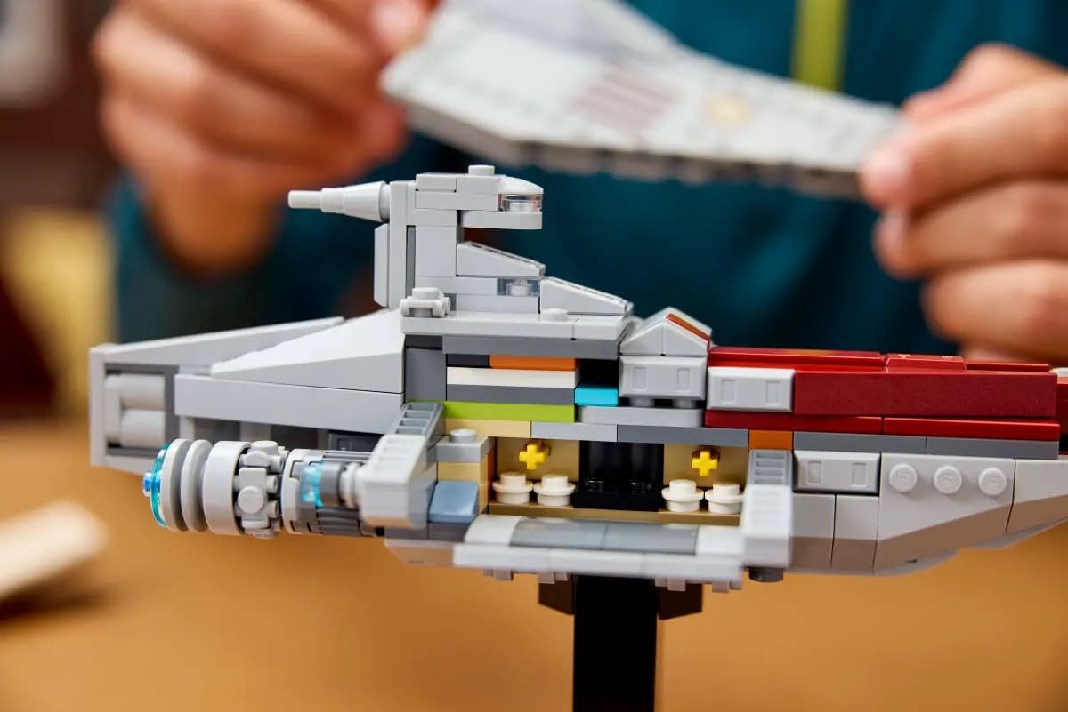 Star Wars Acclamator-Class Assault Ship Coming Soon to LEGO