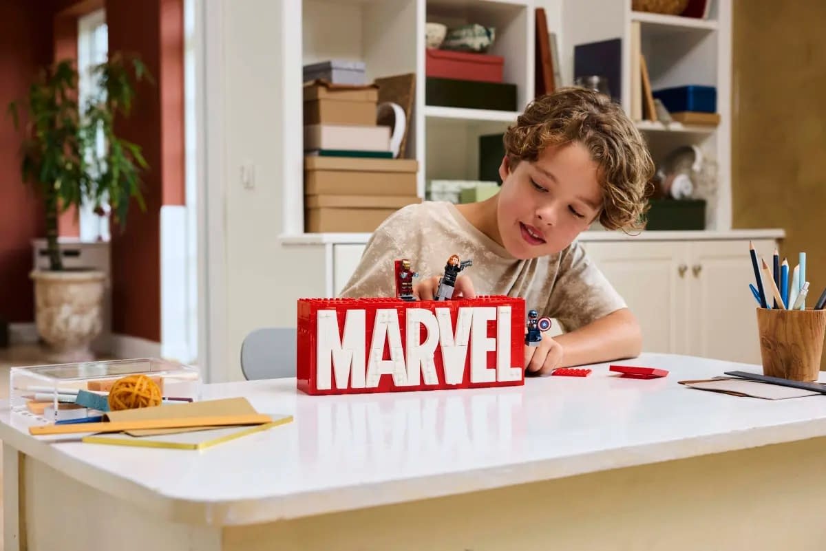 The Infamous Marvel Comics Logo Comes to LEGO with New Set 