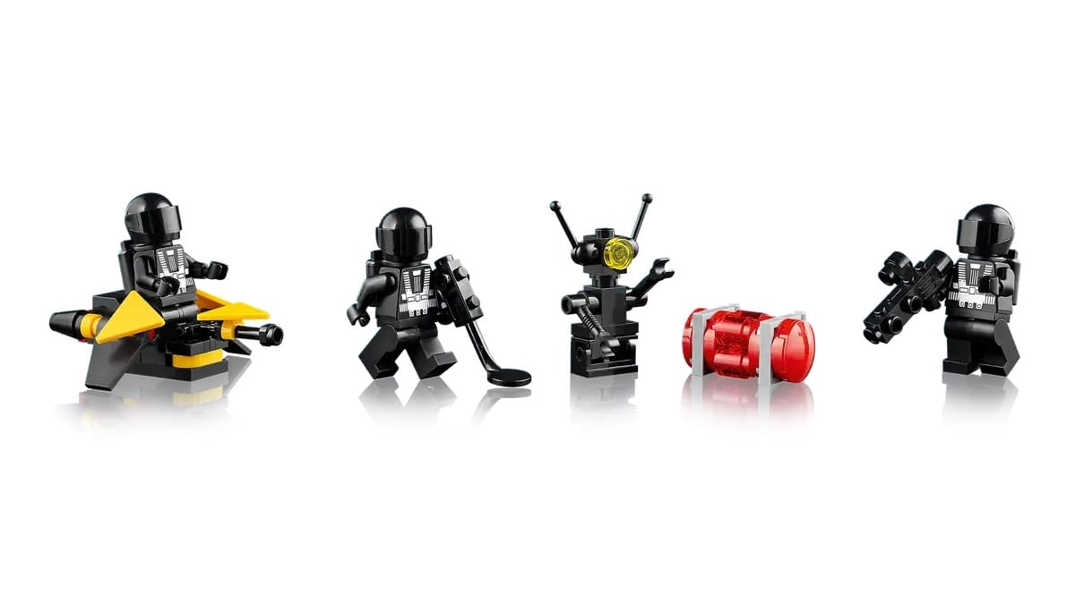 LEGO Brings Back an Iconic 80s Set with the Blacktron Renegade