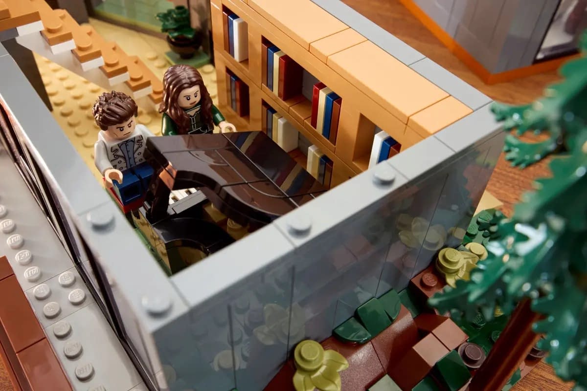 LEGO Unveils New LEGO Ideas Twilight Set with the Cullen House 