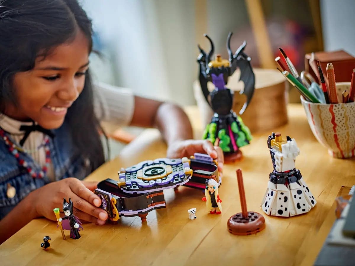 Maleficent's and Cruella De Vil's Dress Sets Coming Soon to LEGO