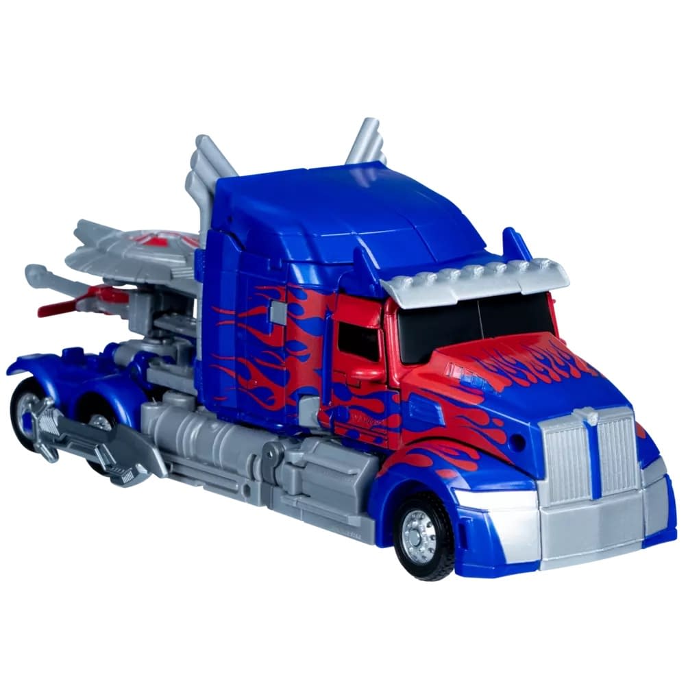 Hasbro Debuts New Optimus Prime Transformers: Age of Extinction Figure