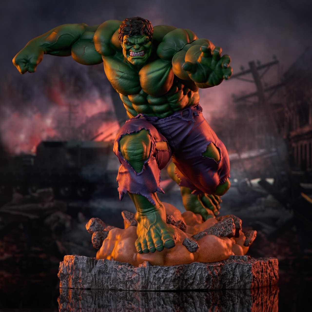 Beware the Power of the Hulk with New Diamond Select Toys PVC