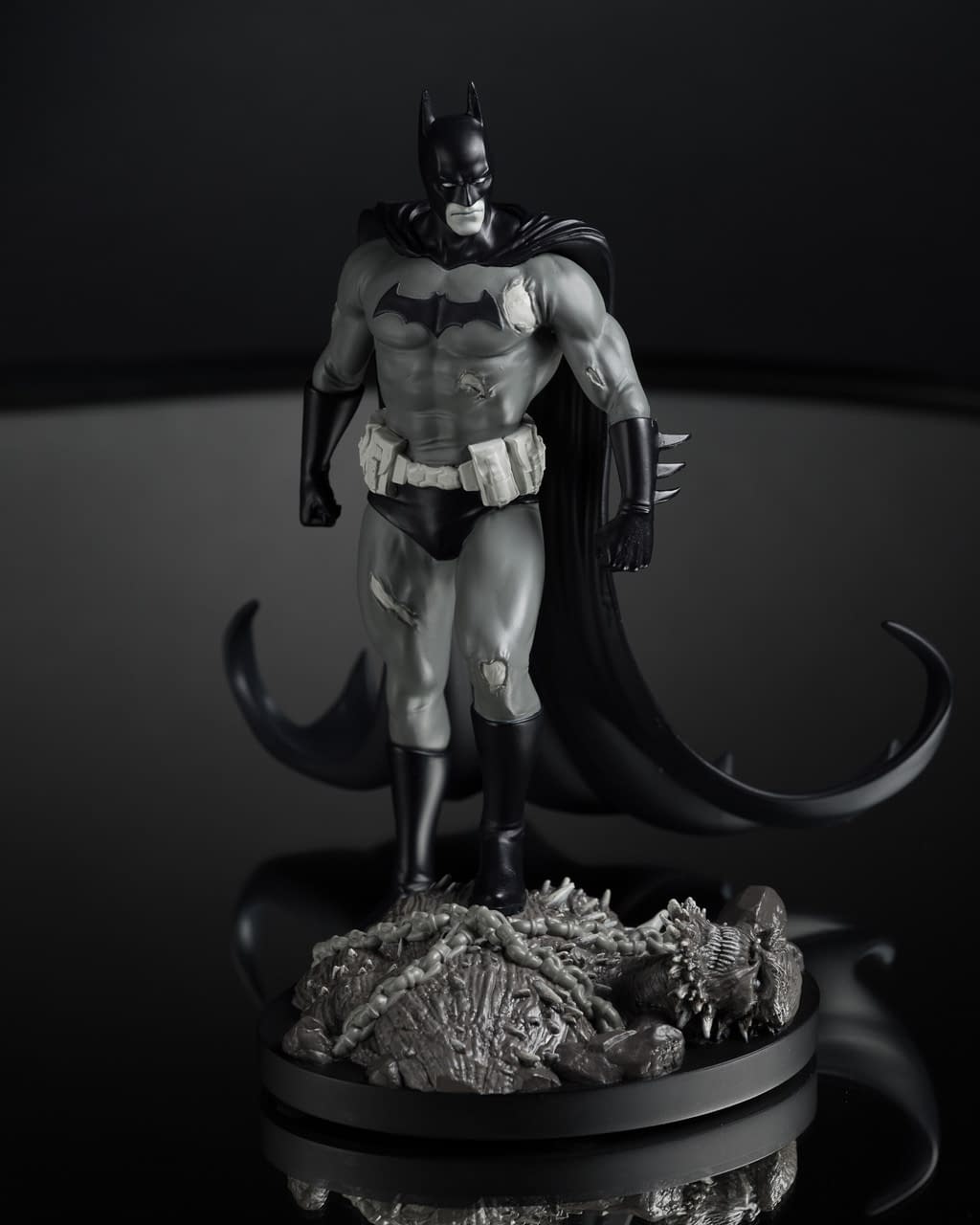 McFarlane Debuts New Batman Dark Crisis #1 SDCC Exclusive Statue 