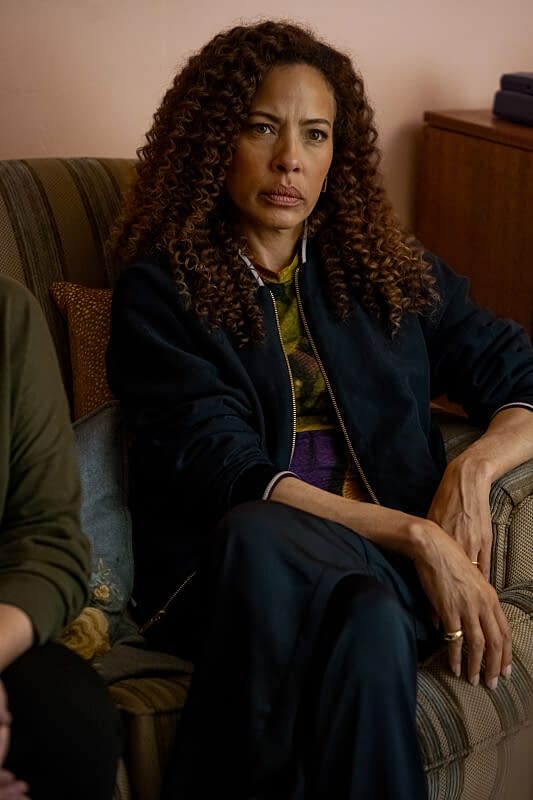 Yellowjackets S03E05: Did Tai Do That? Preview: Shauna/Walter Team-Up?