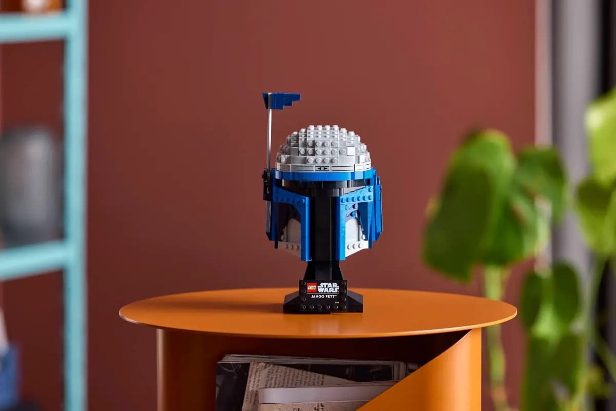 Build Star Wars Bounty Hunter Jango Fett's Helmet with LEGO 