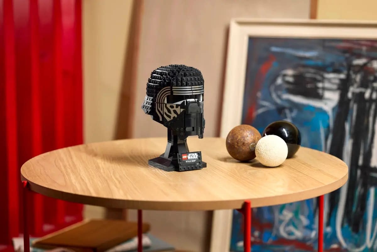 Build Kylo Ren's Helmet as LEGO Reveals New Star Wars Bust Sets