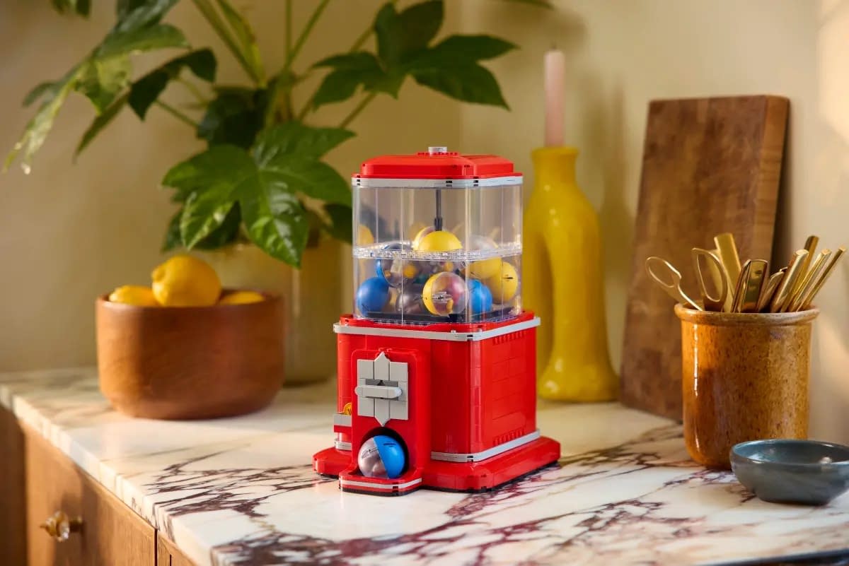 LEGO Gets Creative with New LEGO Minifigure Vending Machine