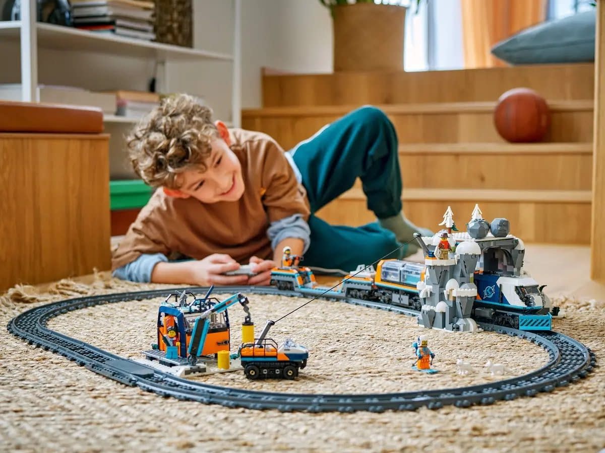 Johnny Thunder Returns to LEGO with Arctic Polar Express Train