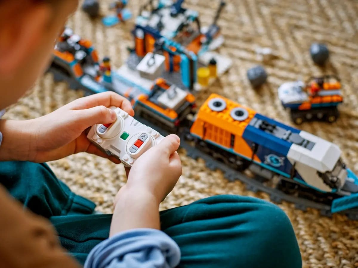 Johnny Thunder Returns to LEGO with Arctic Polar Express Train