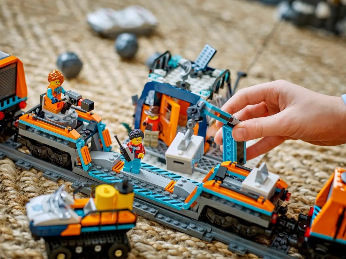 Johnny Thunder Returns to LEGO with Arctic Polar Express Train