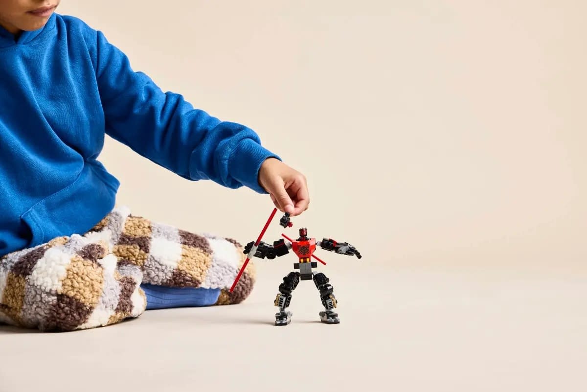 New Star Wars Mech Comes to Life from LEGO with Darth Maul 