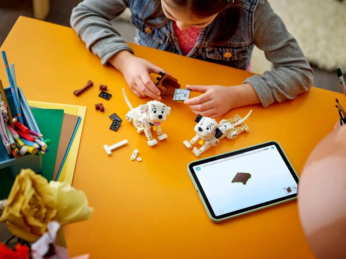 Build 101 Dalmatians with LEGO's New Disney Lucky & Penny Puppy Set
