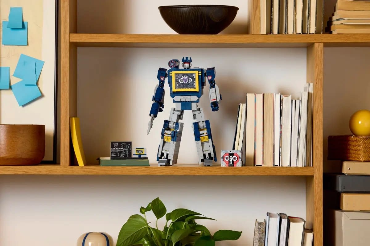 New Transformers Soundwave LEGO Set Revealed with Sound Effects 