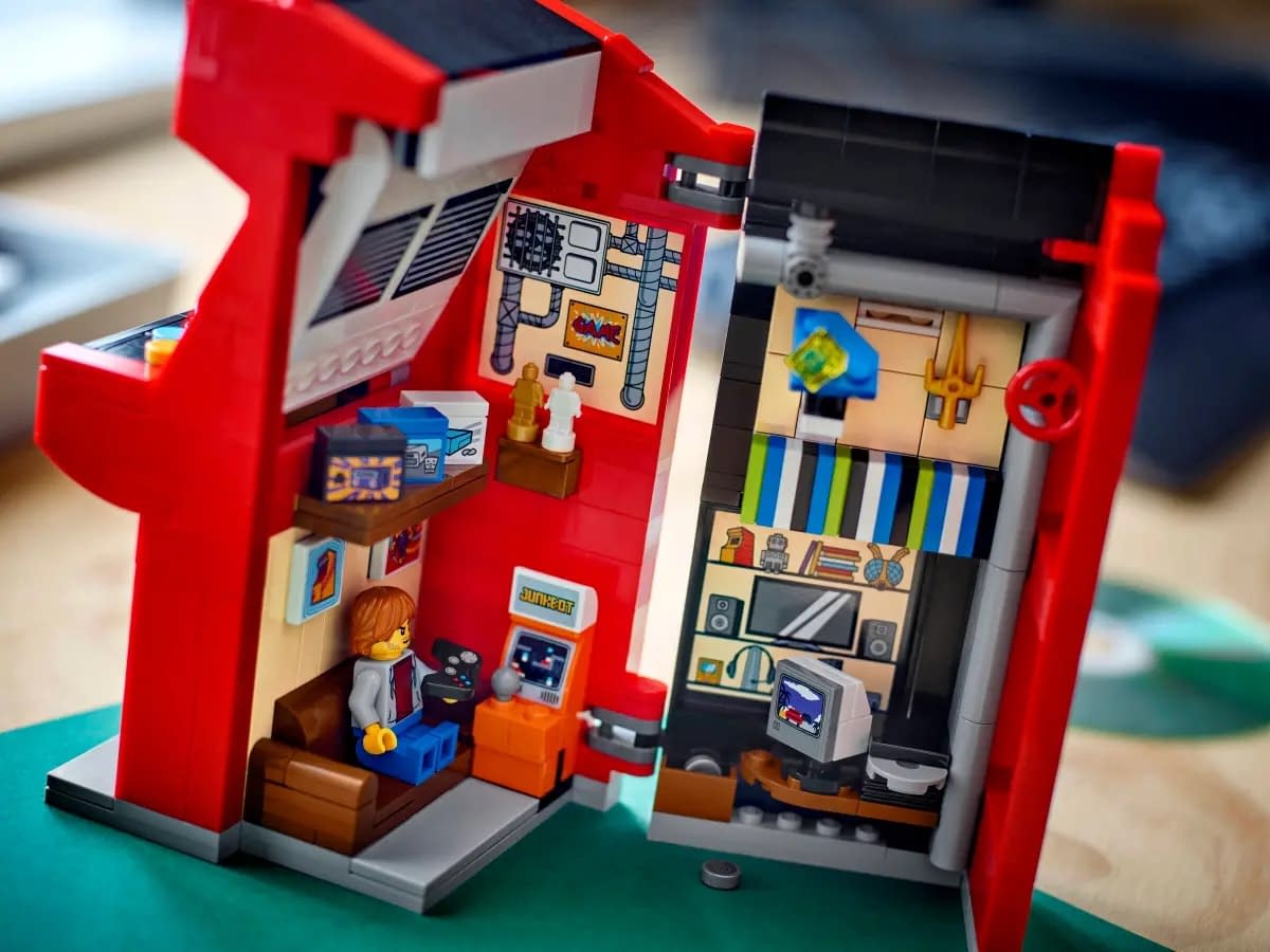 Relive the Golden Years of Video Games with the LEGO Arcade Machine 