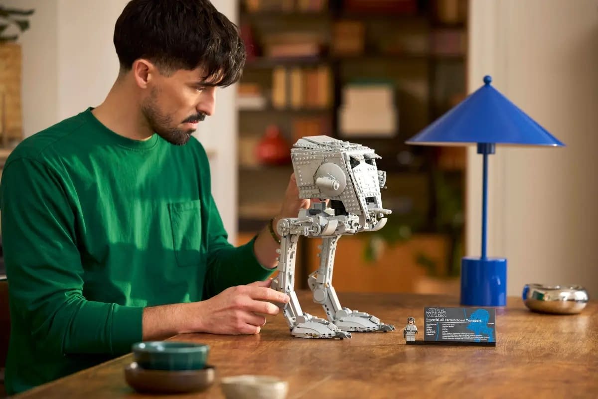 The Chicken Walker Returns with LEGO's New UCS Star Wars Set
