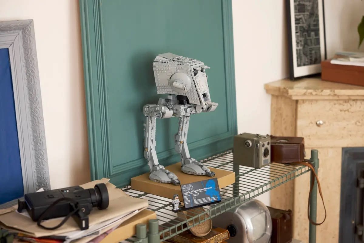 The Chicken Walker Returns with LEGO's New UCS Star Wars Set