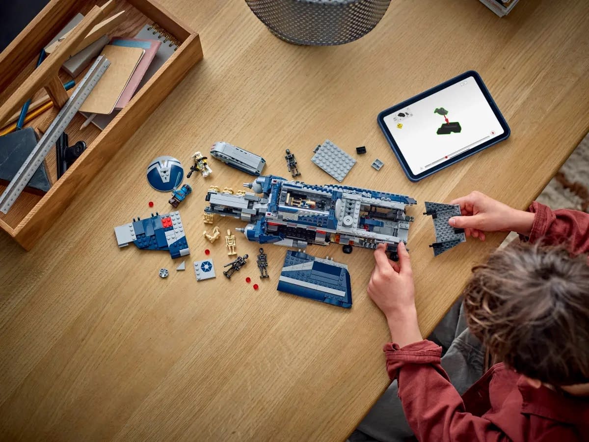 New LEGO Star Wars Battle of Felucia Separatist MTT Coming Soon
