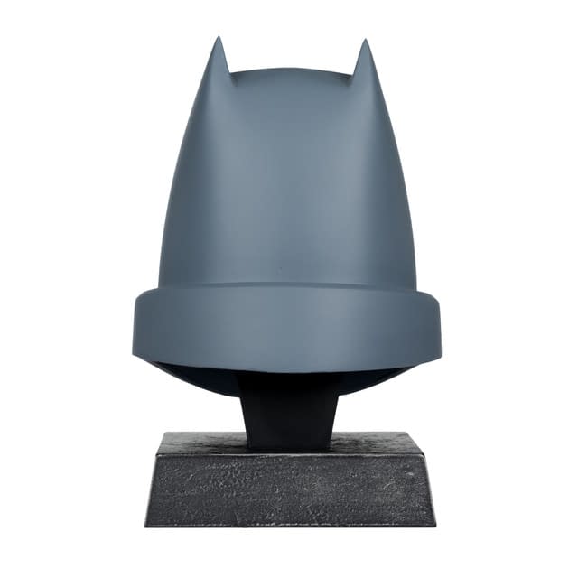 New The Dark Knight Returns 1/3 Replica Cowl Debuts from McFarlane