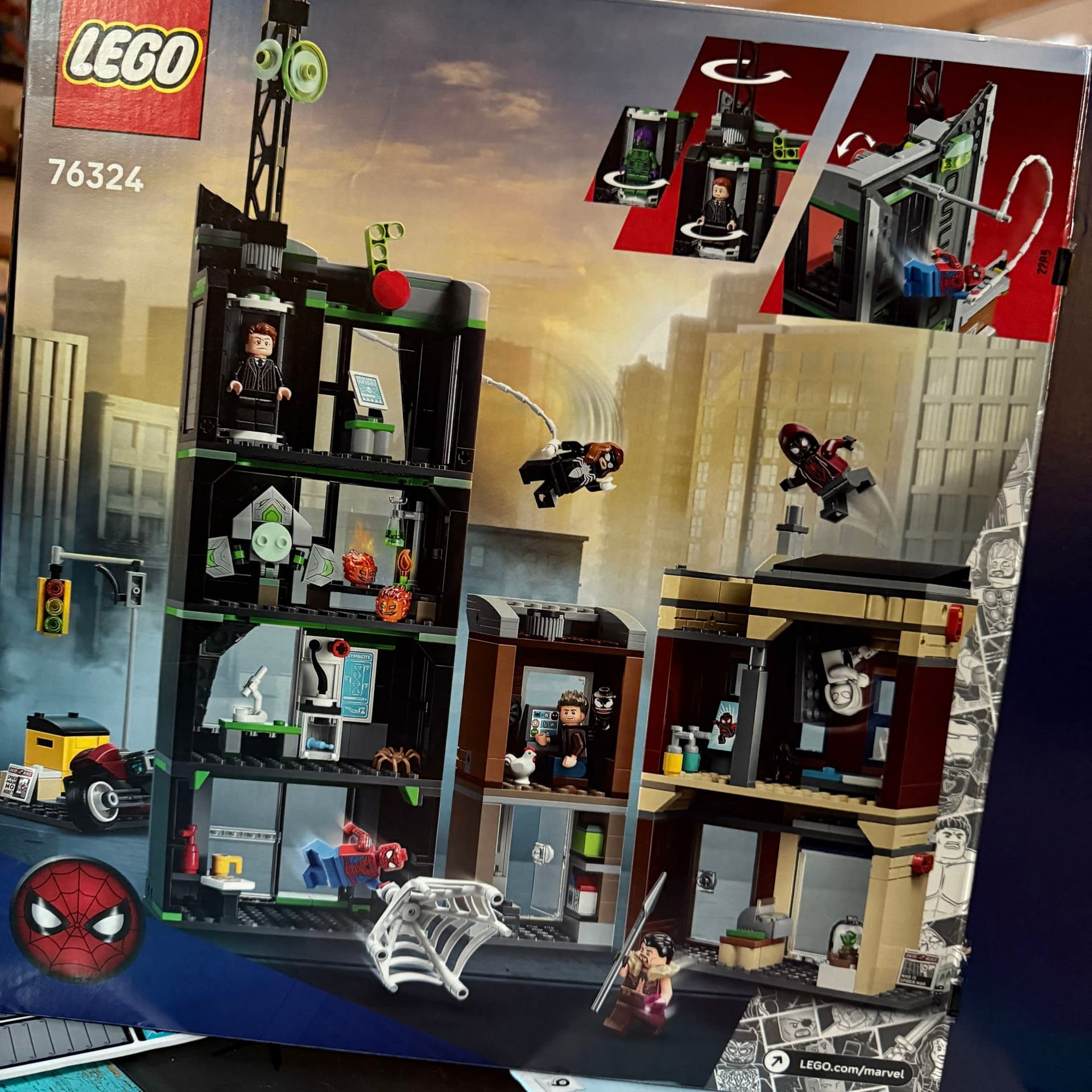 LEGO Spider-Man vs. Oscorp - The Hunt Begins with Kraven