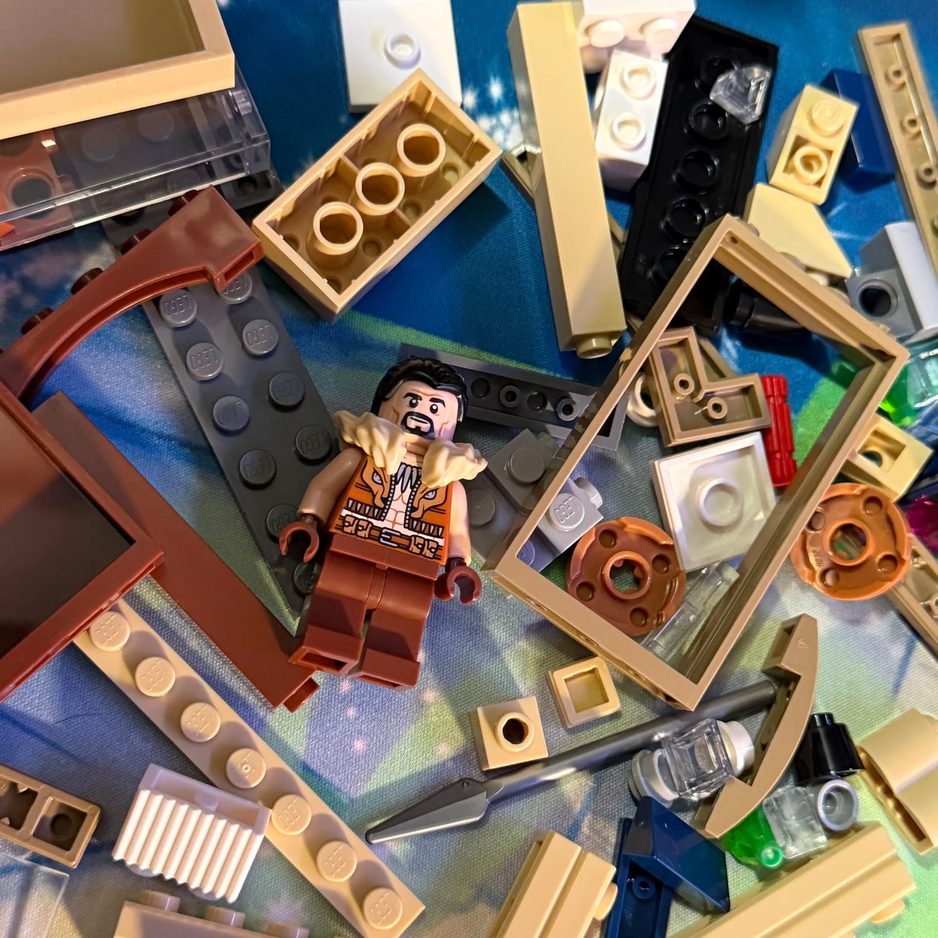 LEGO Spider-Man vs. Oscorp - The Hunt Begins with Kraven