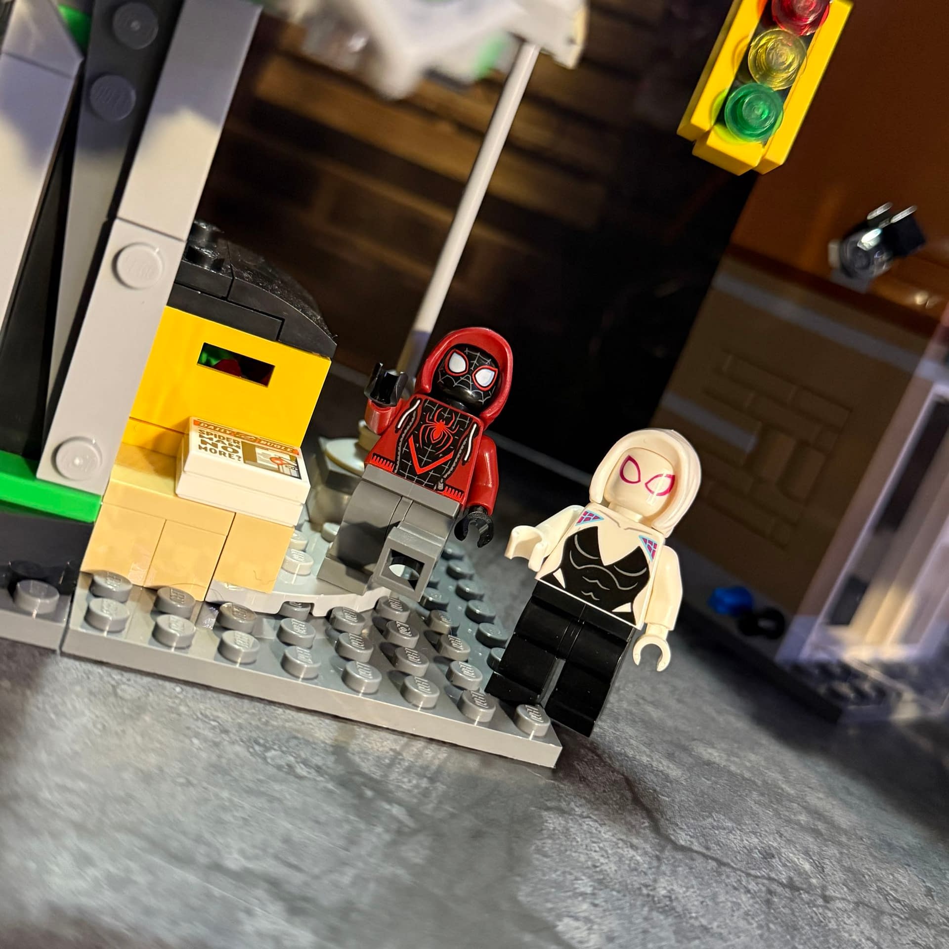 LEGO Spider-Man vs. Oscorp - Help Arrives from the Spider-Verse