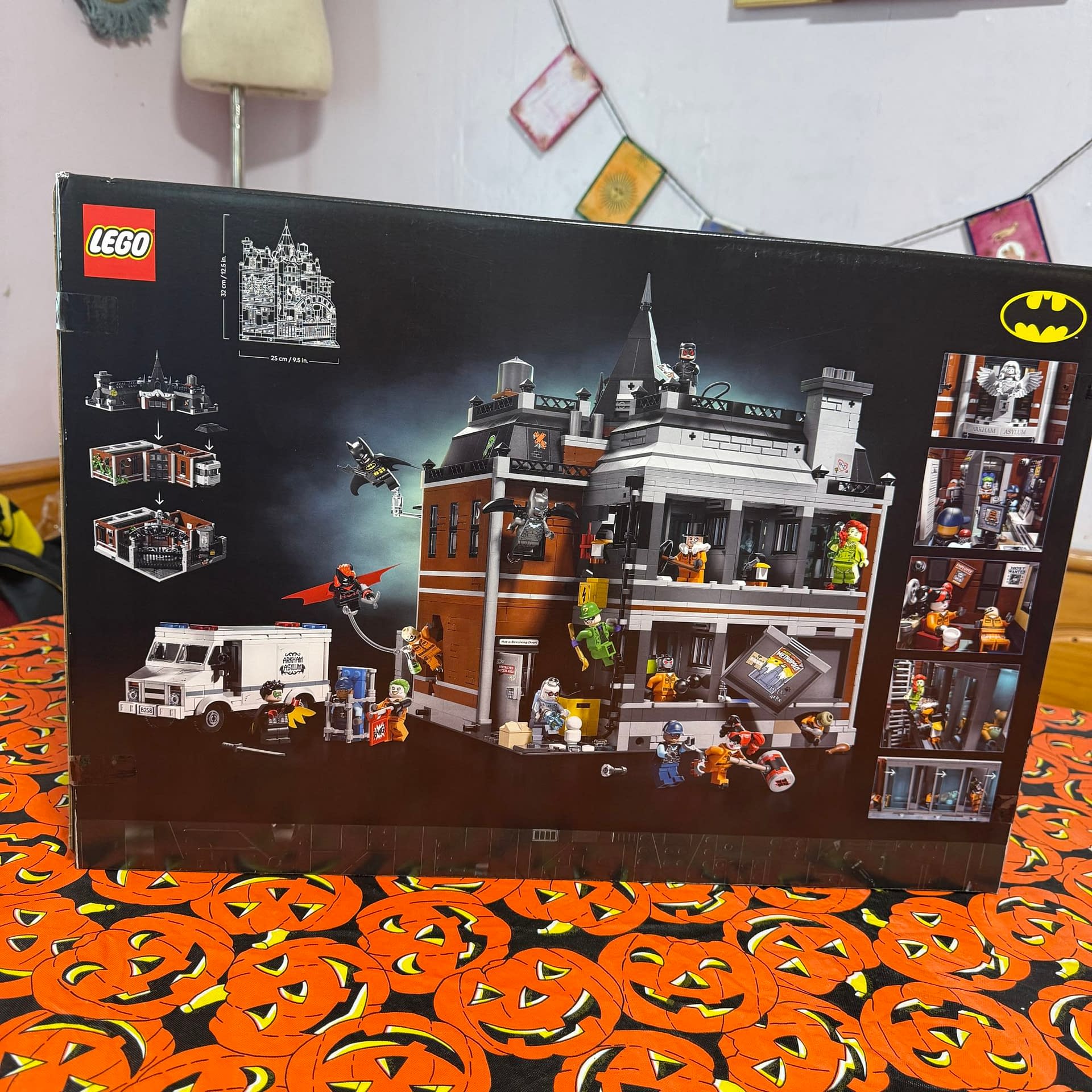 Halloween at the LEGO Arkham Asylum - The Clown Prince of Crime