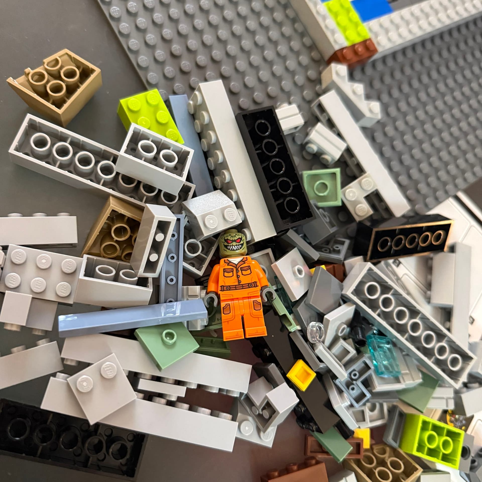 Halloween at the LEGO Arkham Asylum - Welcome to the Asylum