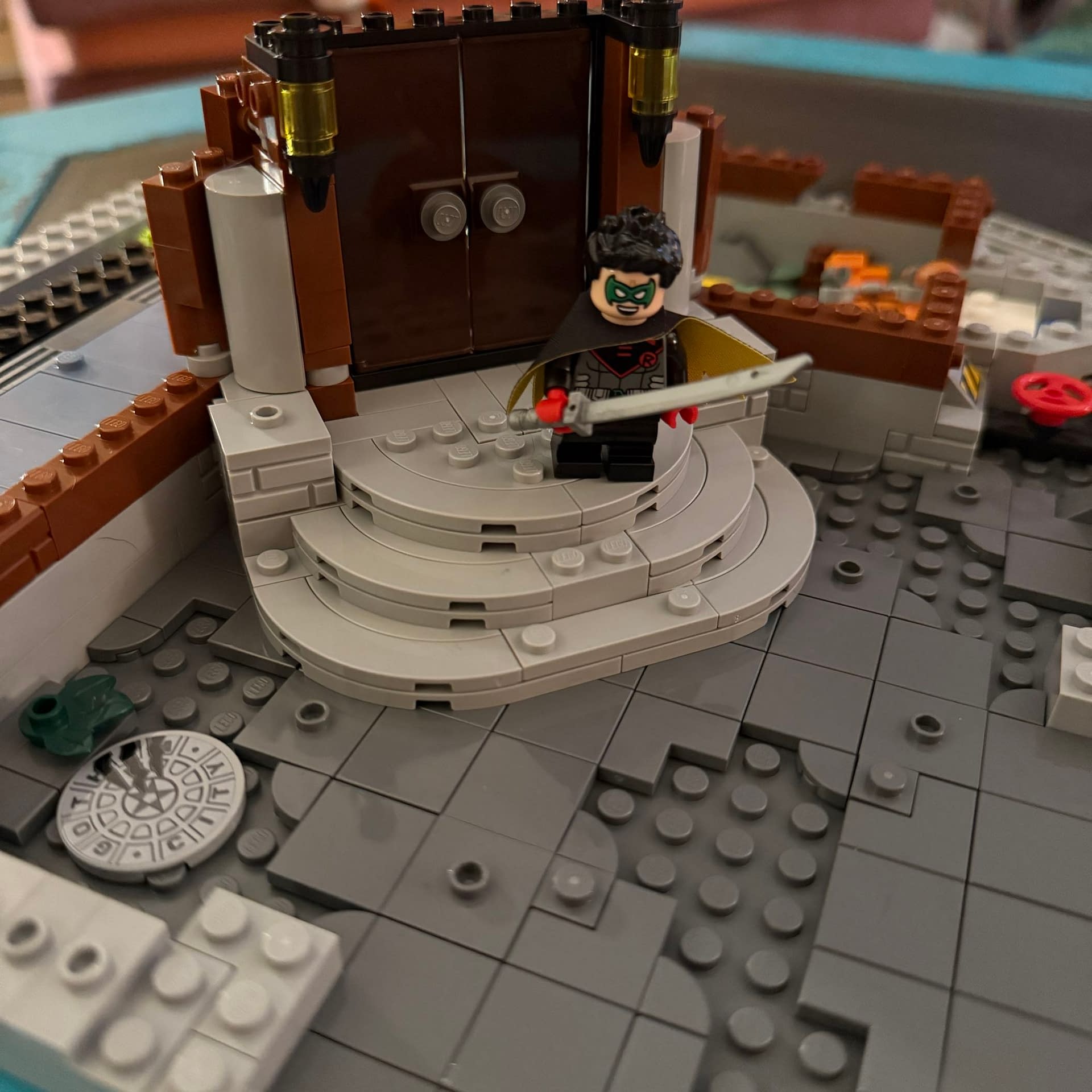 Halloween at the LEGO Arkham Asylum - A Robin, a Clown and a Riddle