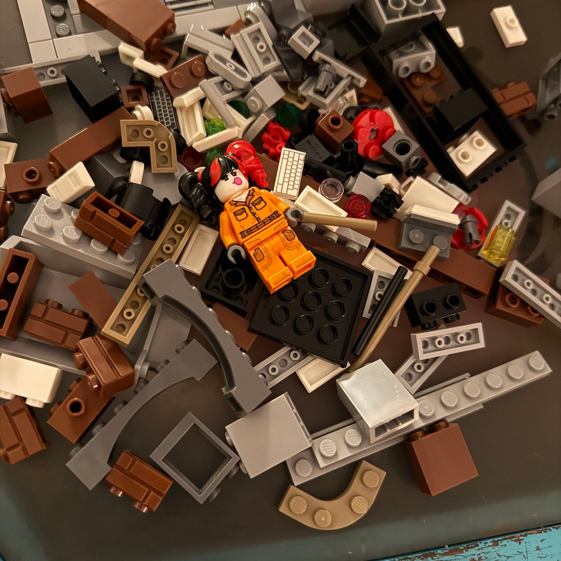 Halloween at the LEGO Arkham Asylum - A Robin, a Clown and a Riddle