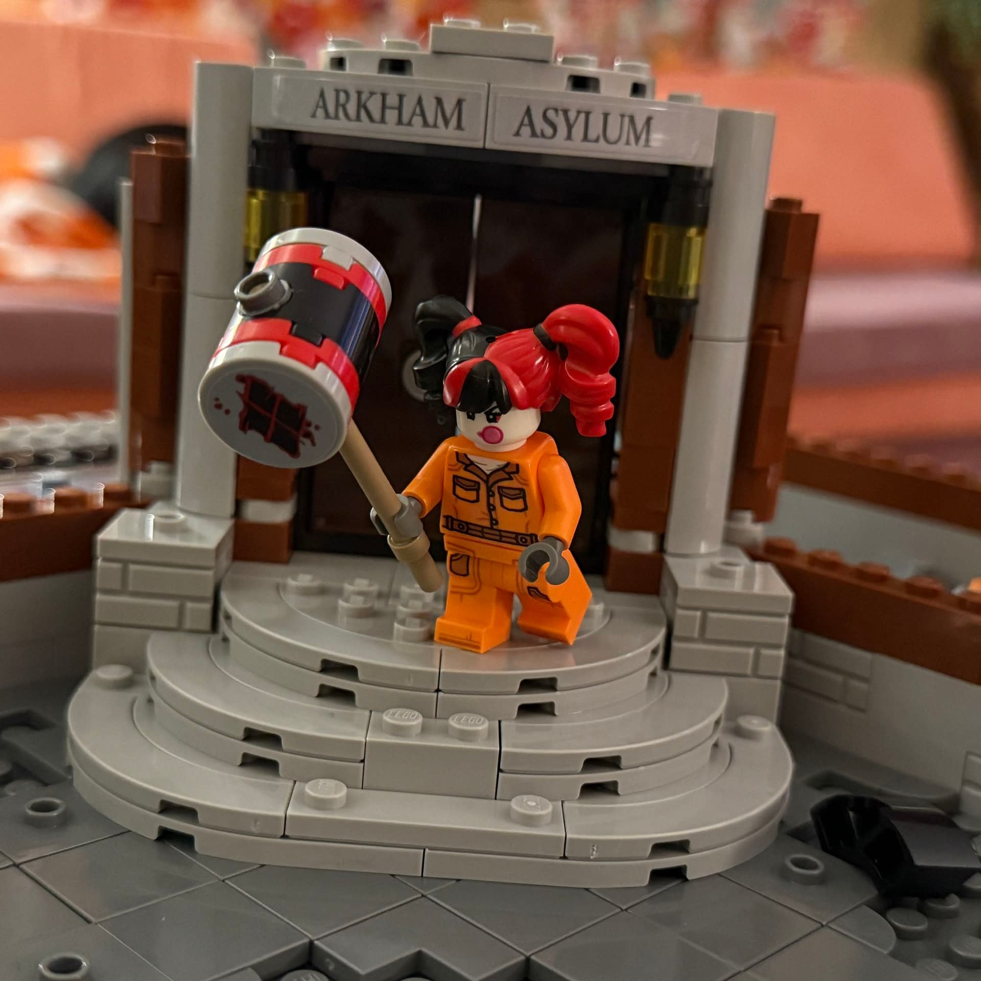 Halloween at the LEGO Arkham Asylum - A Robin, a Clown and a Riddle