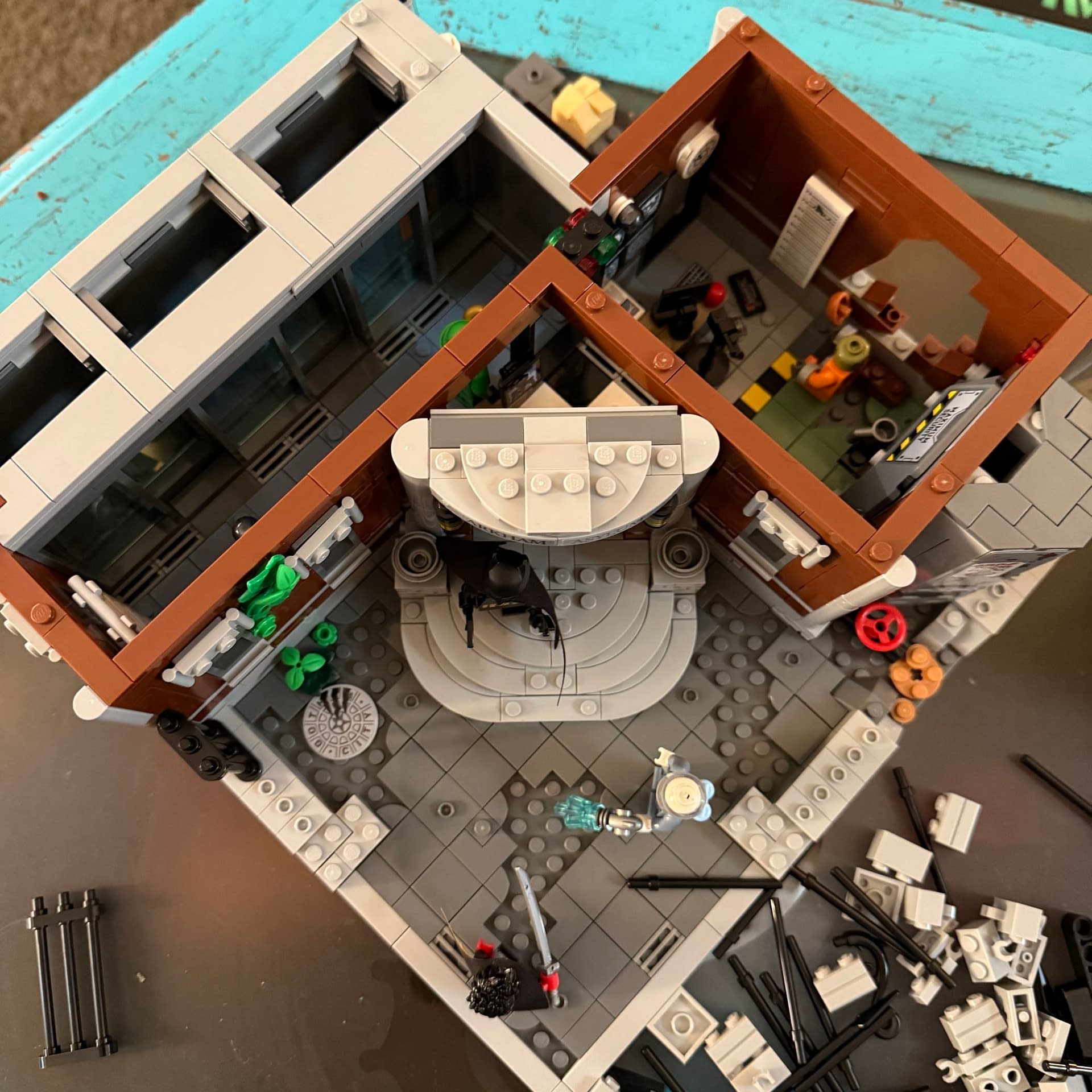 Halloween at the LEGO Arkham Asylum - Mr. Freeze Brings the Cold