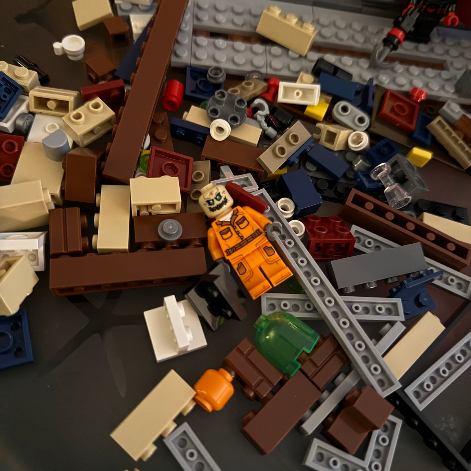 Halloween at the LEGO Arkham Asylum - Scarecrow Brings the Fear