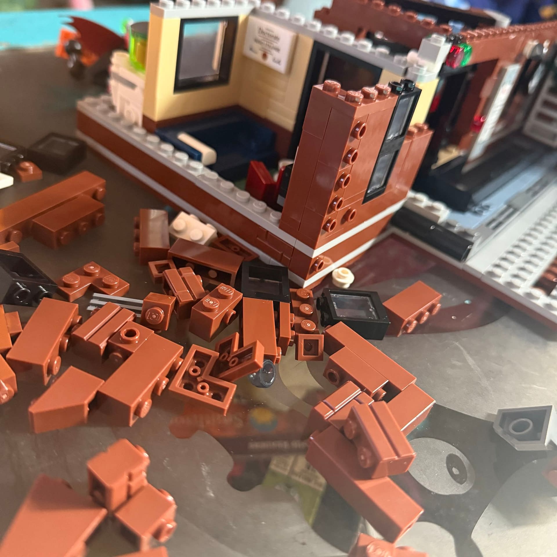 Halloween at the LEGO Arkham Asylum - Scarecrow Brings the Fear