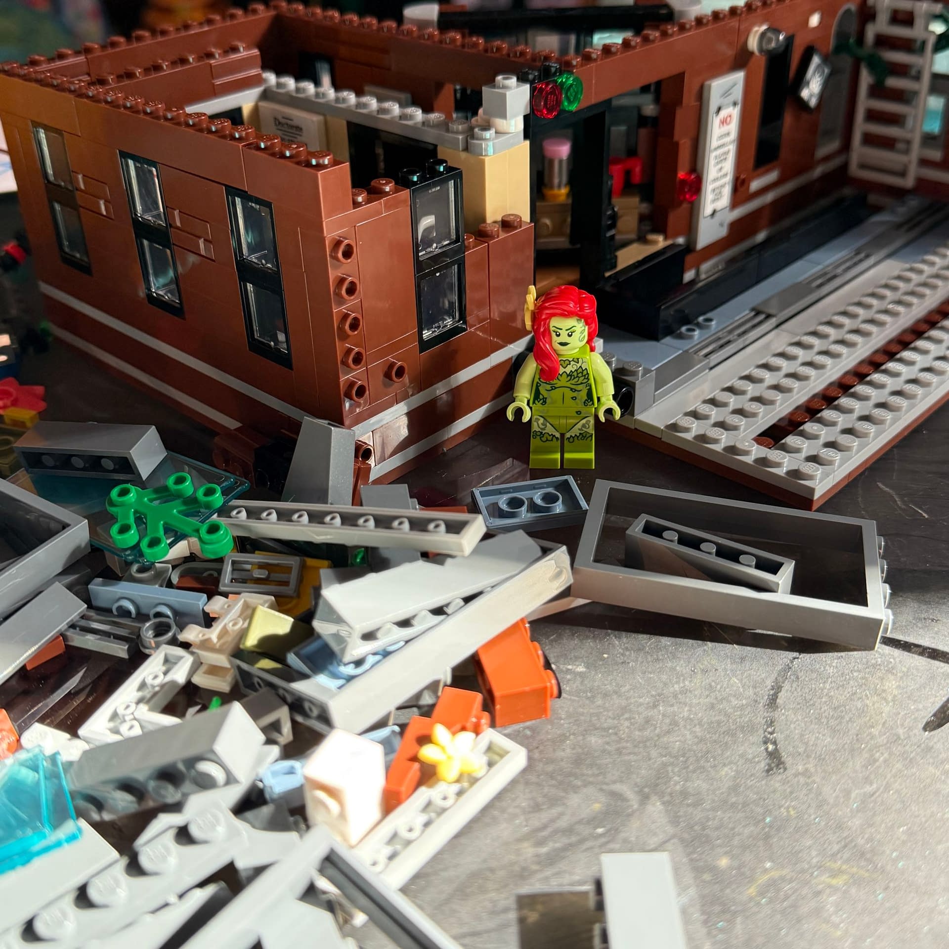 Halloween at the LEGO Arkham Asylum - Poison Ivy Brings the Green