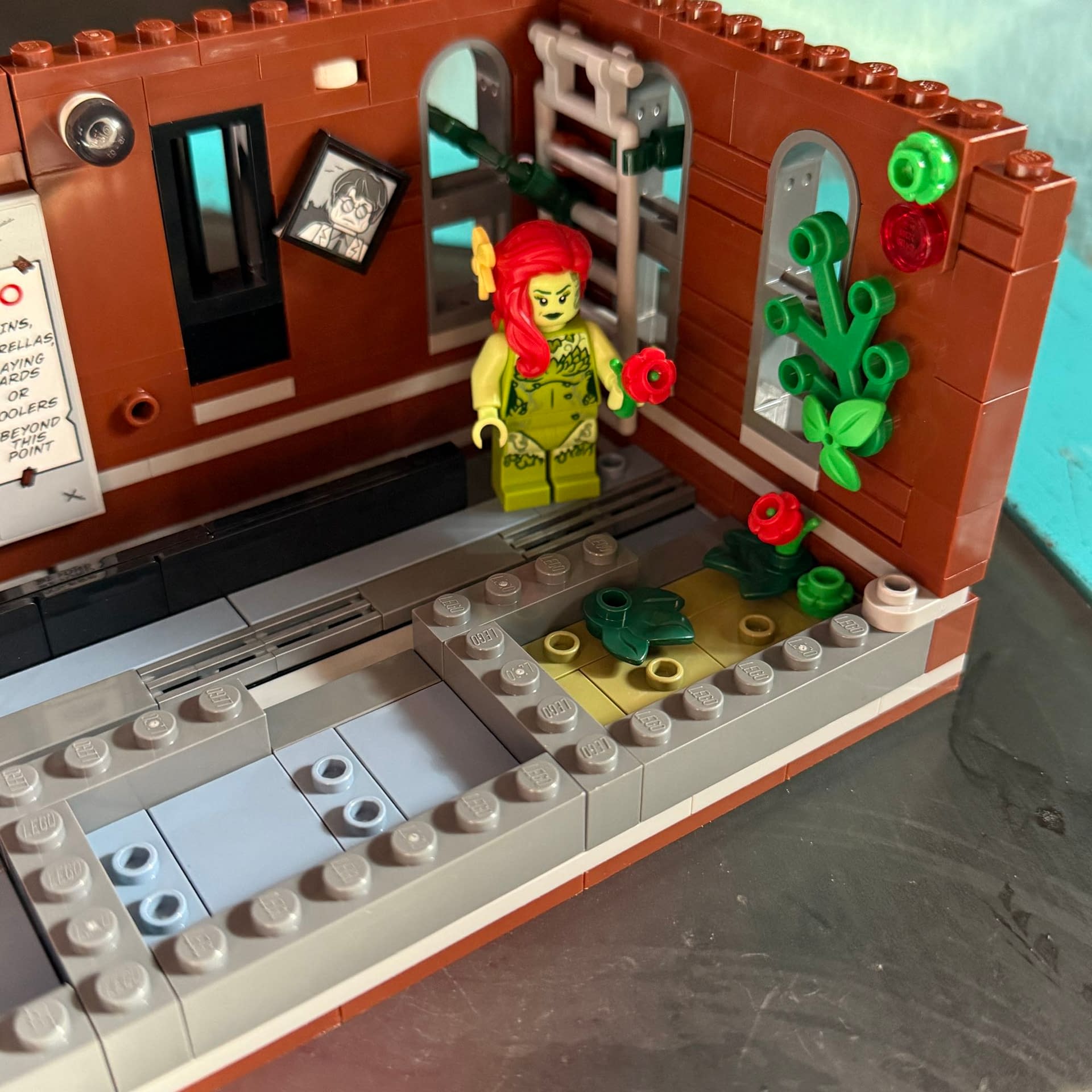 Halloween at the LEGO Arkham Asylum - Poison Ivy Brings the Green