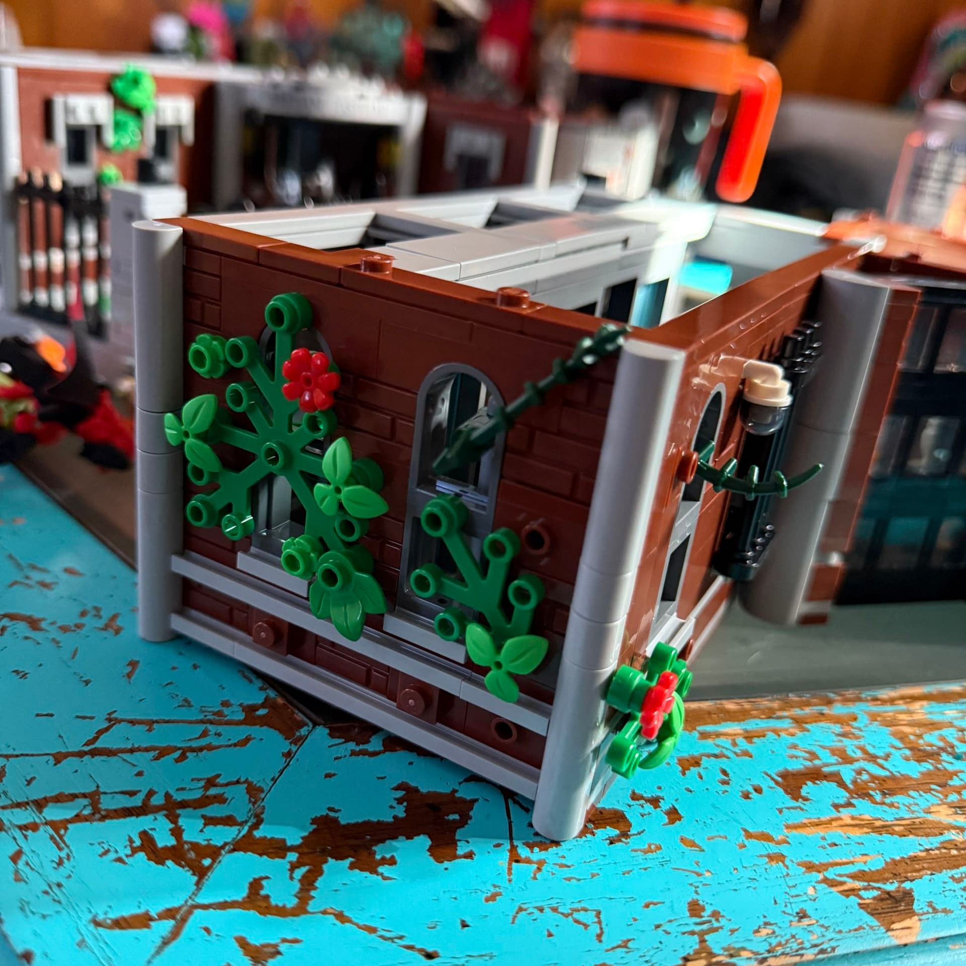 Halloween at the LEGO Arkham Asylum - Poison Ivy Brings the Green