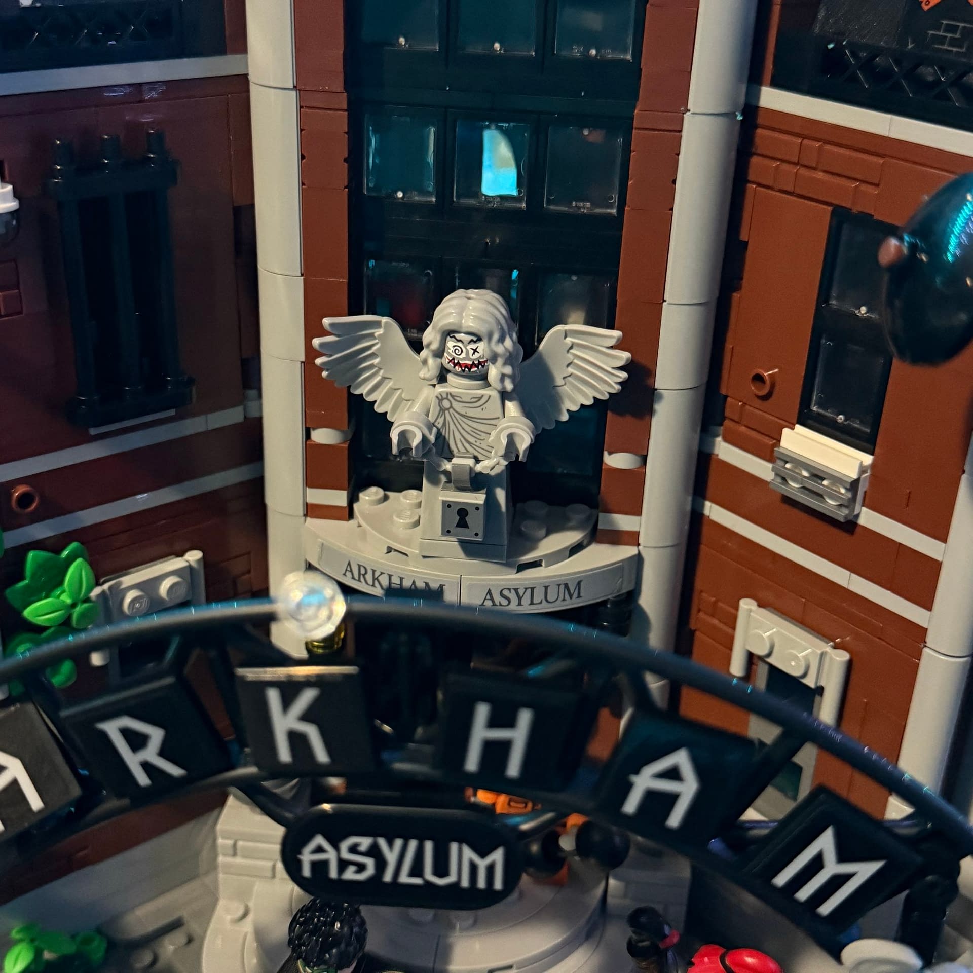 Halloween at the LEGO Arkham Asylum - I am Vengeance, I am the Night