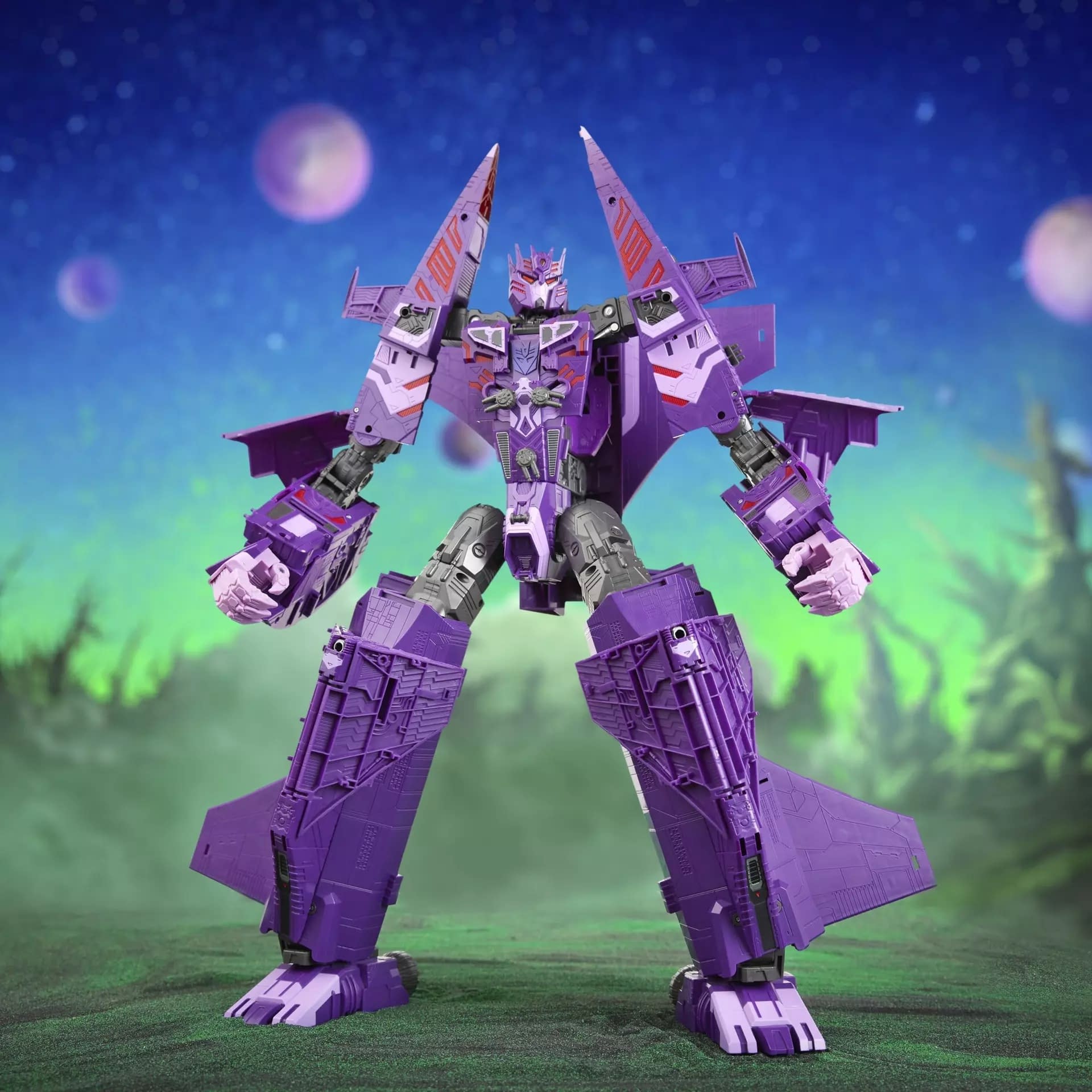 Hasbro Reissue Transformers: Legacy Evolution Decepticon Nemesis