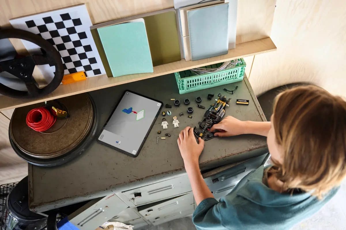 Brad Pitt Comes to LEGO with New Speed Champions F1 The Movie Set