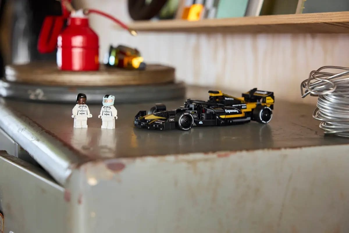 Brad Pitt Comes to LEGO with New Speed Champions F1 The Movie Set