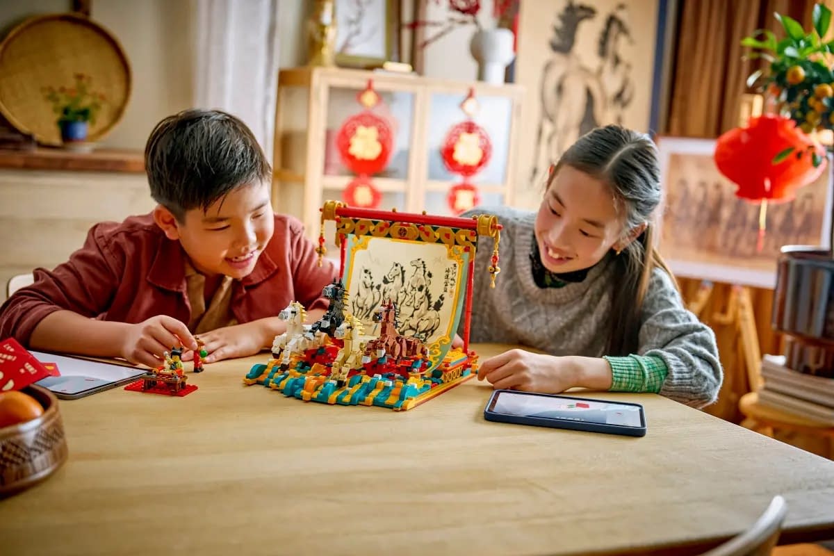 LEGO Debuts New Year of the Horse Galloping Horse Canvas Set