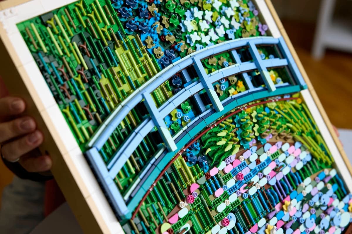 LEGO Art Claude Monet: Bridge over a Pond of Water Lilies Set Revealed