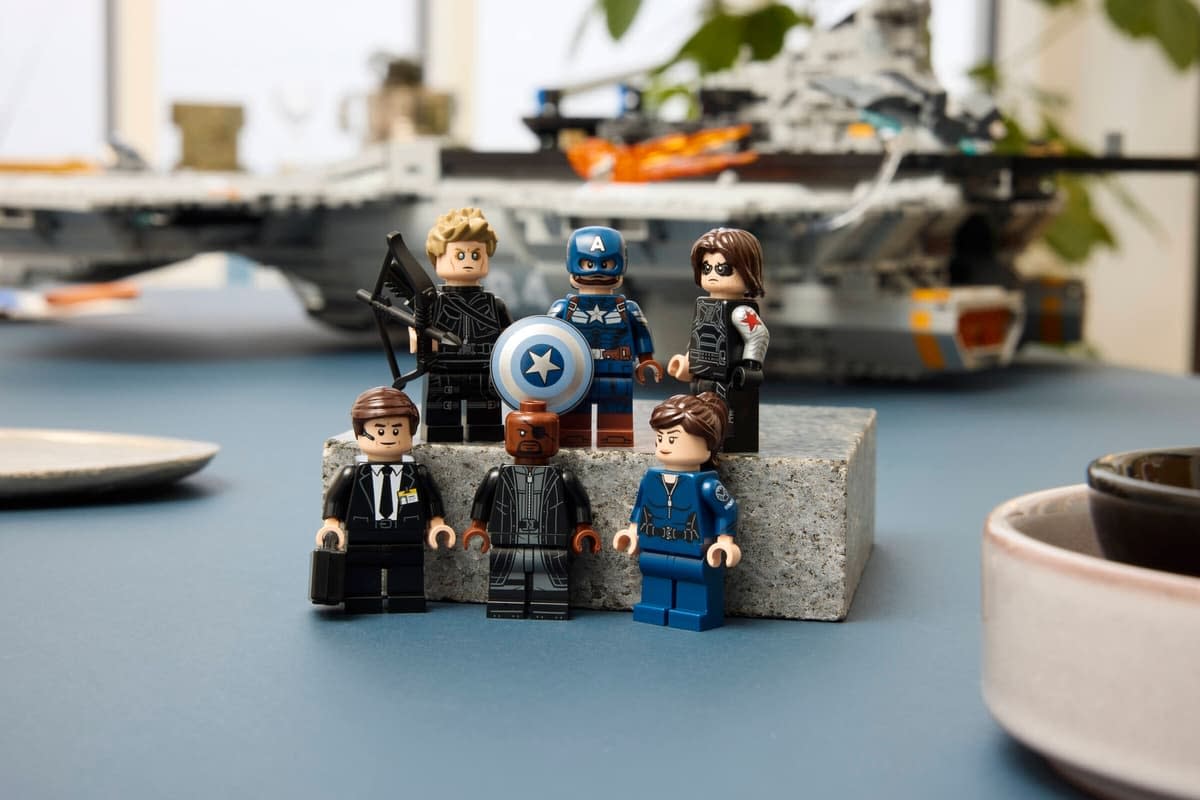 Save the Day with LEGO's New The Avengers S.H.I.E.L.D. Helicarrier