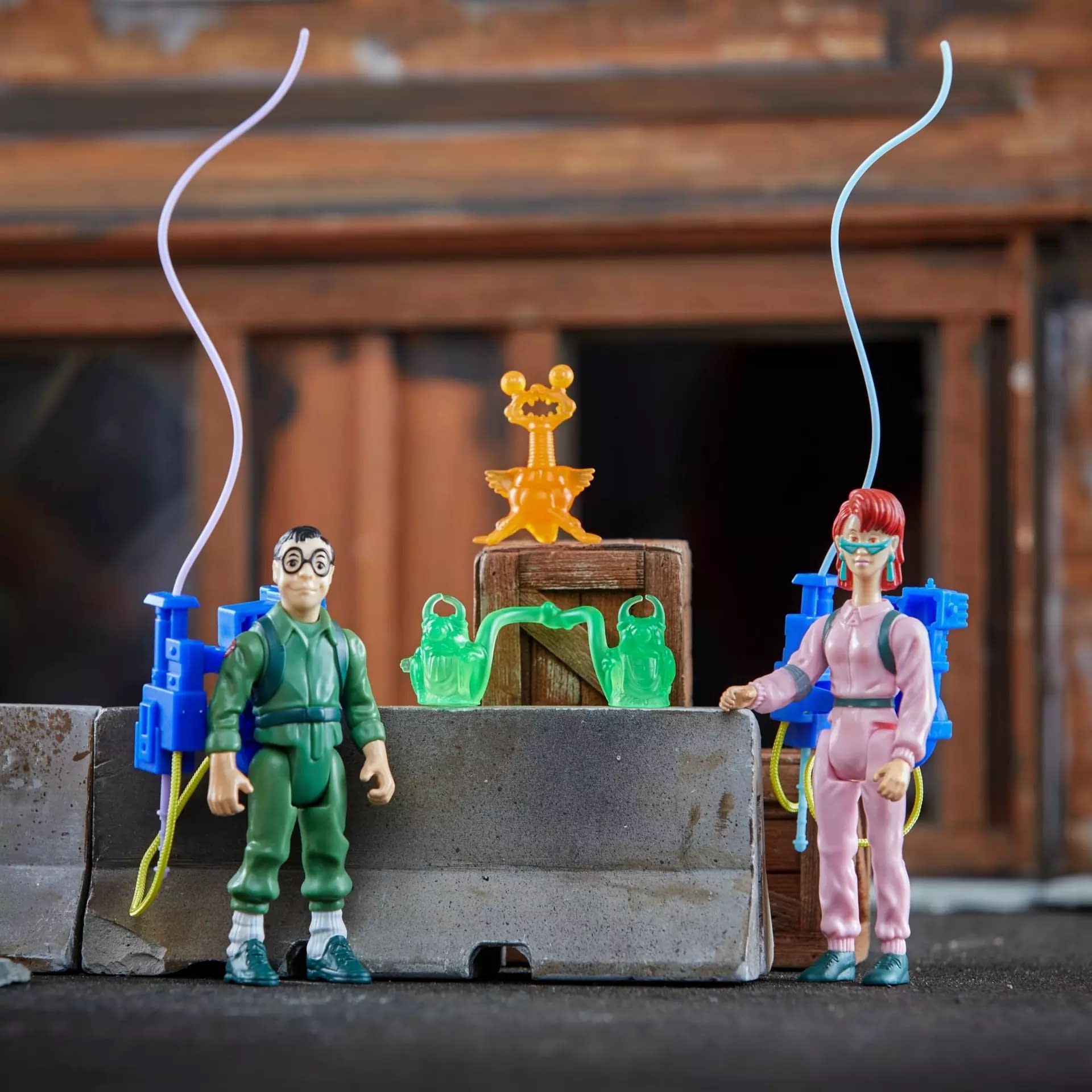 The Real Ghostbusters Kenner Classics Janine & Louis 2-Pack Revealed