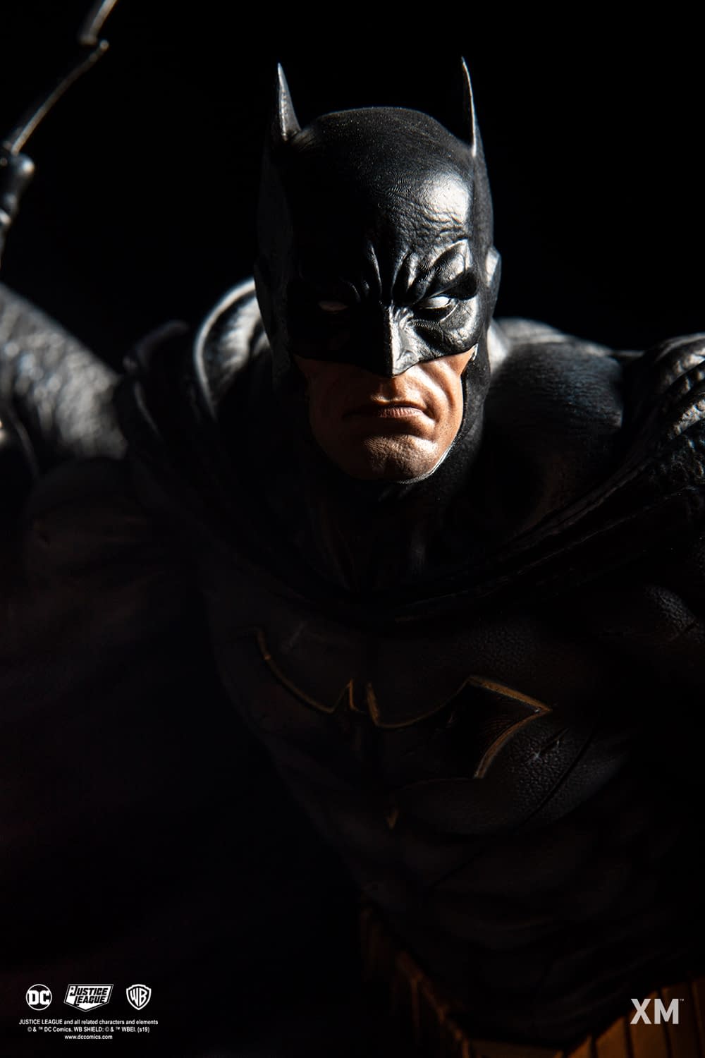 batman rebirth statue