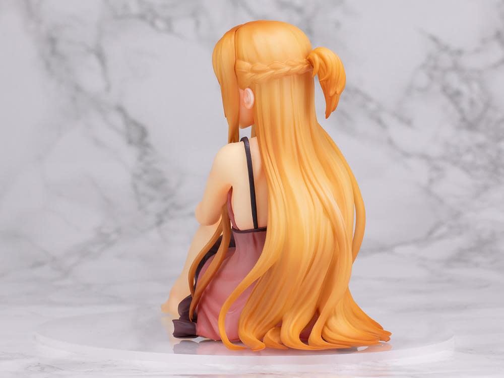 asuna yuuki statue