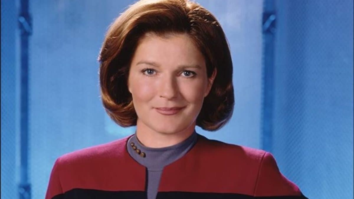 Star Trek: Voyager – Kate Mulgrew to Appear at Janeway Statue Unveil